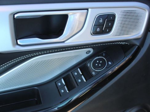 Used 2022 Ford Explorer ST w/ Equipment Group 401A image 23