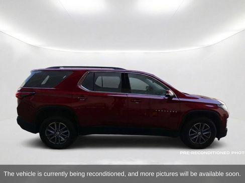 Used 2023 Chevrolet Traverse LT w/ LPO, Roadside Safety Package FWD image 4