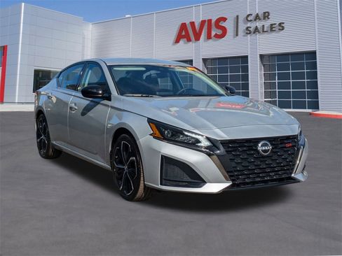 Used 2025 Nissan Altima 2.5 SR image 3