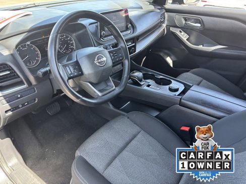 Certified 2025 Nissan Rogue SV AWD/4WD image 19