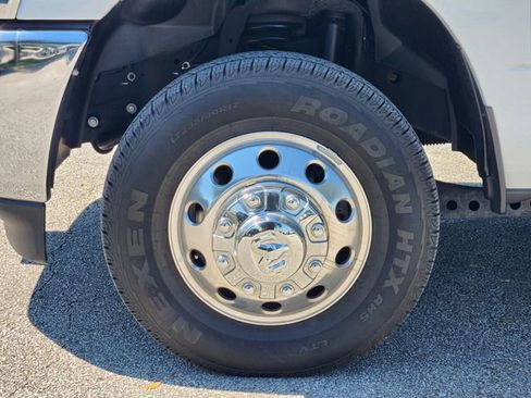 Used 2024 RAM 3500 Laramie w/ Towing Technology Group image 8