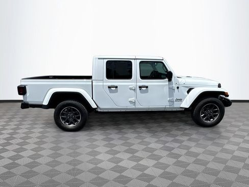 Used 2023 Jeep Gladiator Overland AWD/4WD image 5