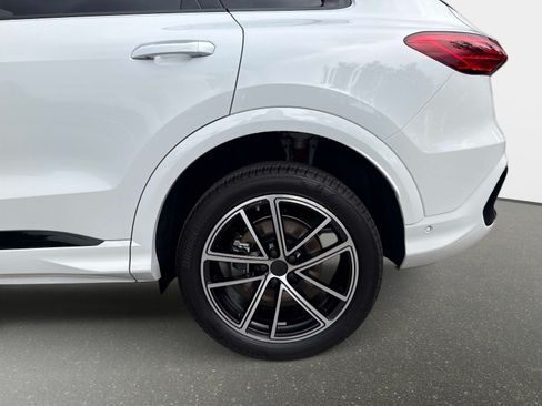 New 2026 Audi Q5 Premium Plus AWD/4WD image 10