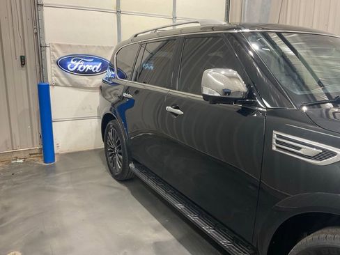 Used 2024 INFINITI QX80 Sensory w/ Cargo Package AWD/4WD image 4
