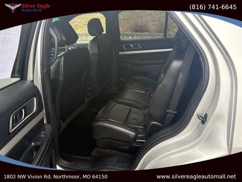 Used 2016 Ford Explorer XLT w/ Equipment Group 202A image 11