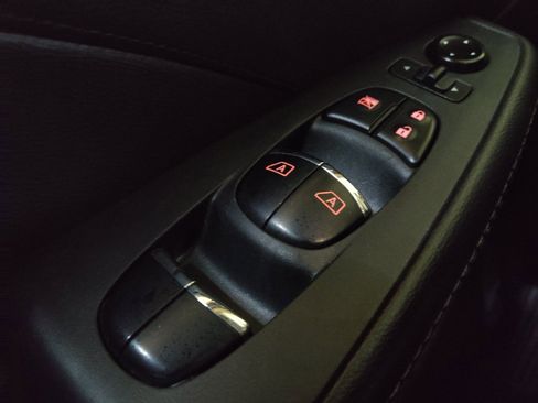 Used 2023 Nissan Maxima SV w/ Floor Mat Group FWD image 27