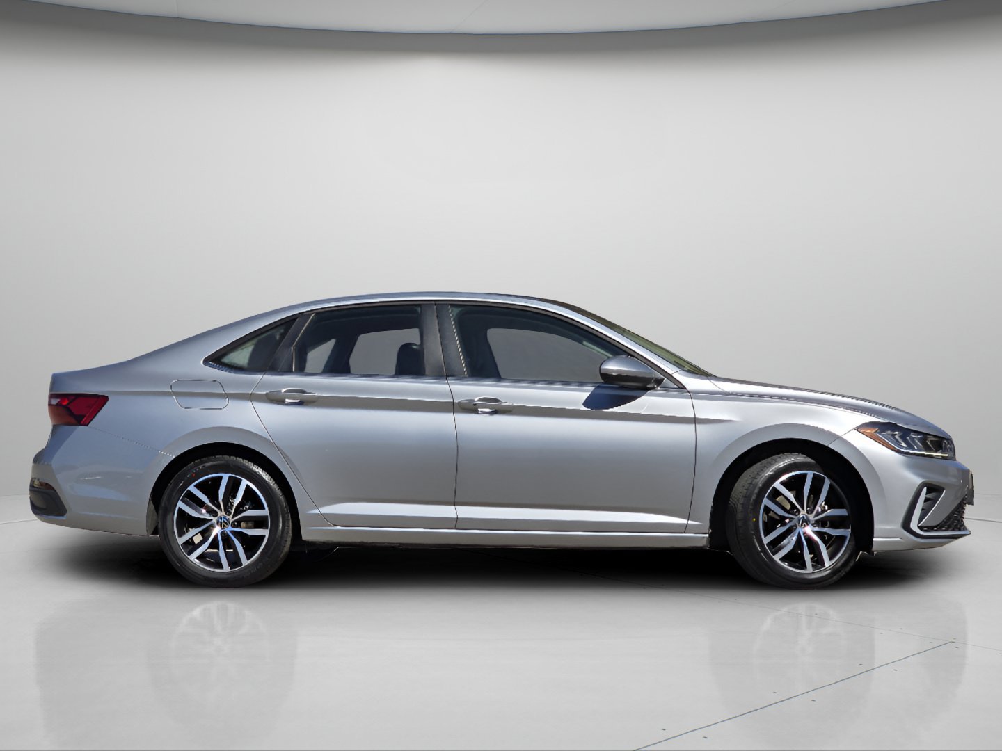 Used 2025 Volkswagen Jetta SE FWD image 22