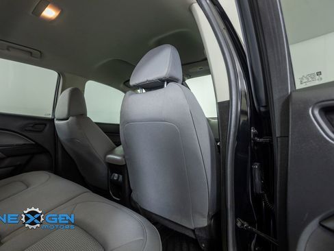 Used 2020 Chevrolet Colorado W/T w/ WT Convenience Package image 35