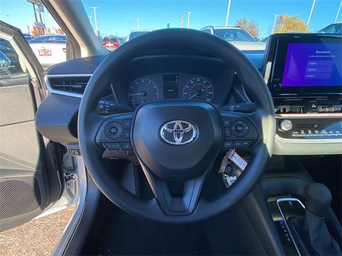 Used 2025 Toyota Corolla LE image 22