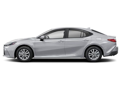 Used 2025 Toyota Camry LE FWD image 3