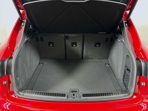 New 2026 Porsche Macan image 27