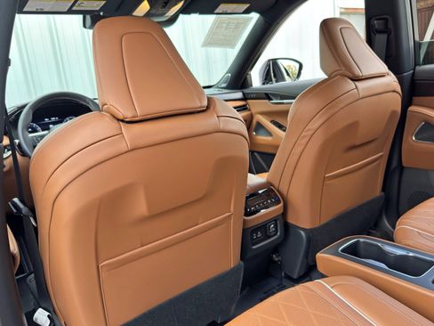 Used 2025 INFINITI QX60 Autograph w/ Cargo Package image 38