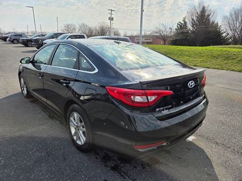 Used 2015 Hyundai Sonata SE w/ Option Group 02 image 3