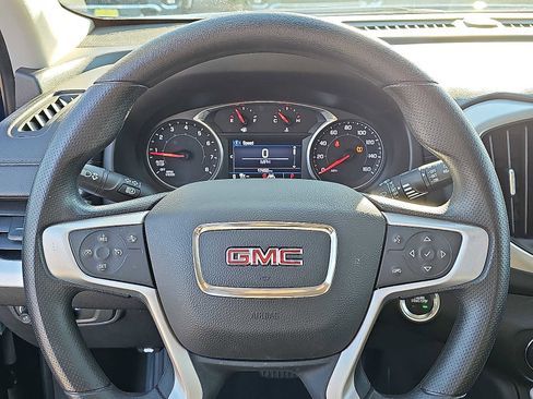 Used 2022 GMC Terrain SLE w/ Driver Convenience Package image 19