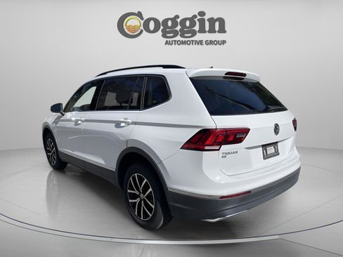 Used 2021 Volkswagen Tiguan SE image 3