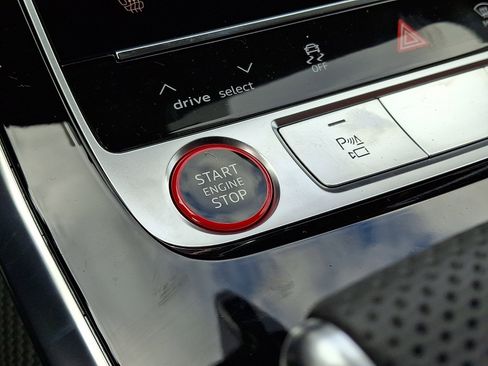 New 2026 Audi SQ7 Premium Plus image 16