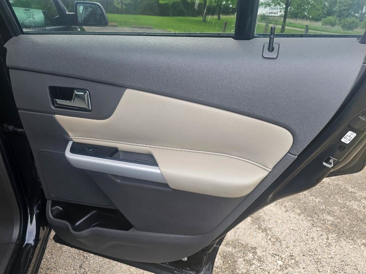 Used 2013 Ford Edge SE FWD image 18