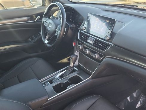 Used 2022 Honda Accord Sport image 8
