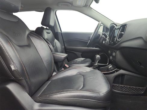 Used 2018 Jeep Compass Limited w/ Navigation Group image 25