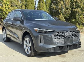 New 2025 Audi Q5 2.0T Premium Plus video 1