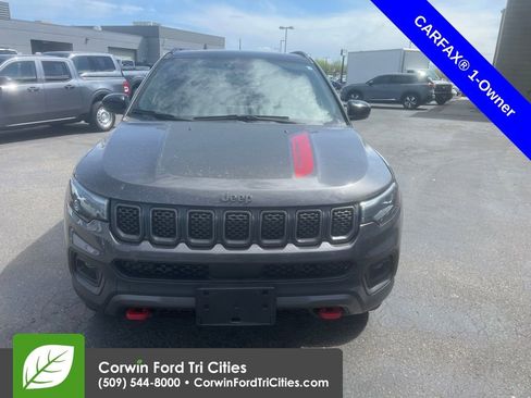 Used 2023 Jeep Compass Trailhawk w/ Trailhawk Elite Group image 6