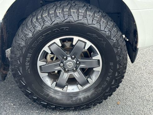 Used 2020 Nissan Frontier PRO-4X AWD/4WD image 9