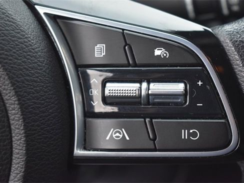 Certified 2023 Kia Forte LXS image 22