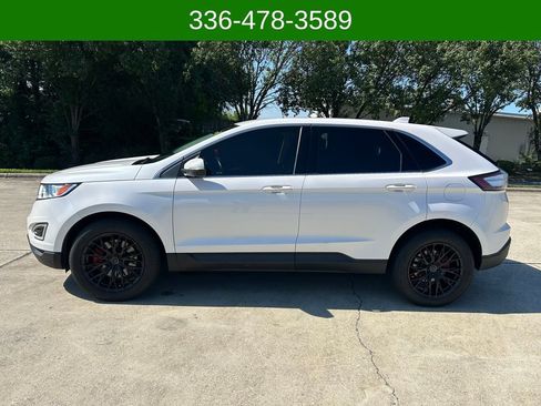 Used 2017 Ford Edge Titanium w/ Technology Package AWD/4WD image 2
