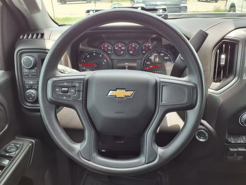 Used 2025 Chevrolet Silverado 3500 W/T AWD/4WD image 32