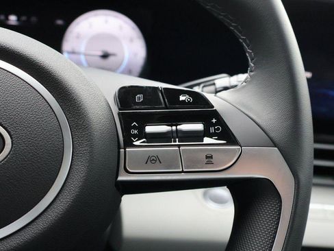 New 2026 Hyundai Elantra Limited image 30