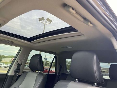 Used 2022 Toyota 4Runner SR5 Premium w/ Moonroof Package AWD/4WD image 14
