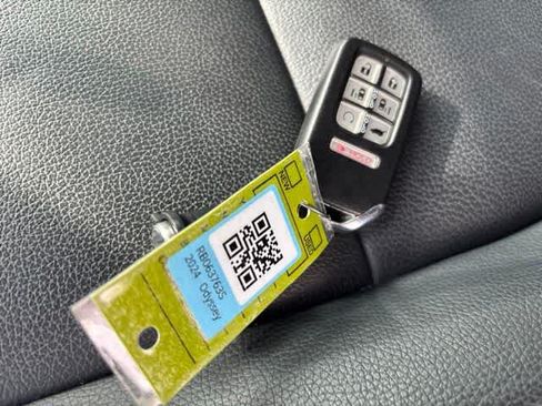 Used 2024 Honda Odyssey EX-L image 24