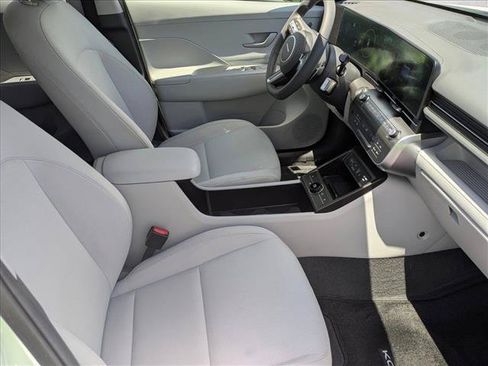 Certified 2025 Hyundai Kona SEL FWD image 19