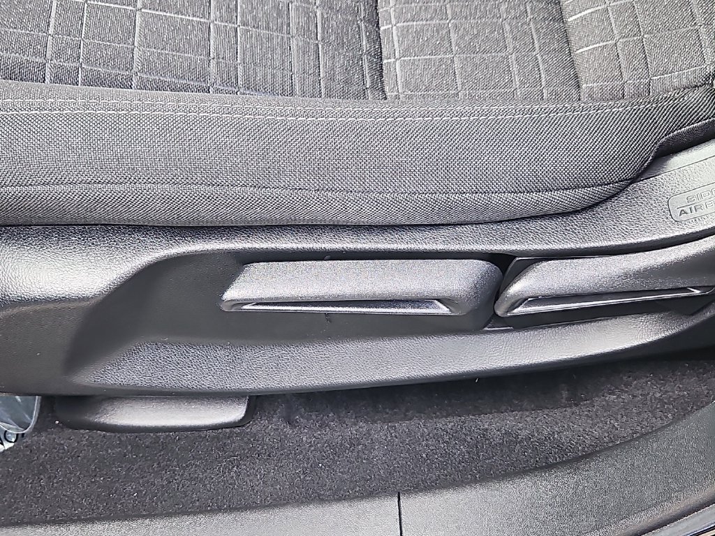 Certified 2024 Honda HR-V LX image 17