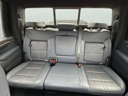 Used 2024 Chevrolet Silverado 3500 High Country w/ Technology Package image 26