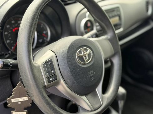 Used 2014 Toyota Yaris LE FWD image 12