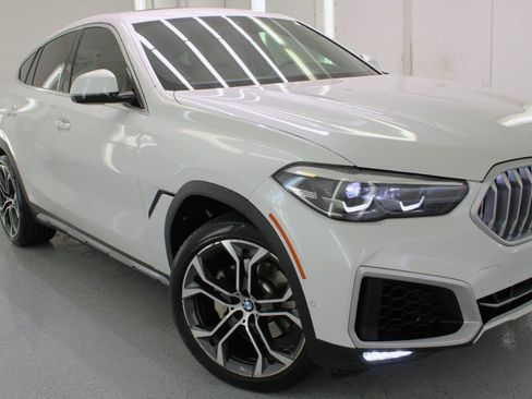 Used 2020 BMW X6 sDrive40i w/ Premium Package RWD image 14