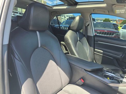 Used 2022 Toyota Camry XSE w/ Navigation Package AWD/4WD image 11