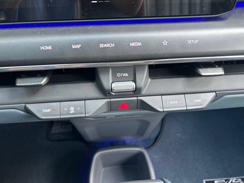 Used 2024 Kia EV9 GT-Line AWD/4WD image 19