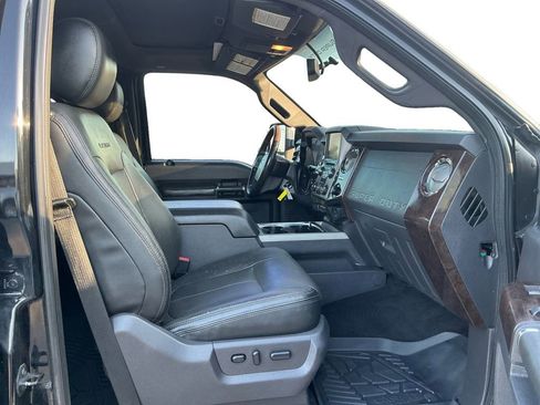Used 2016 Ford F450 Platinum w/ FX4 Off Road Package AWD/4WD image 22