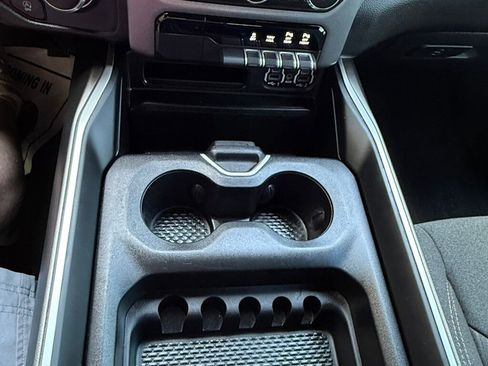 Used 2020 RAM 1500 Big Horn AWD/4WD image 34