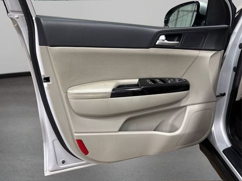 Used 2021 Kia Sportage EX image 23