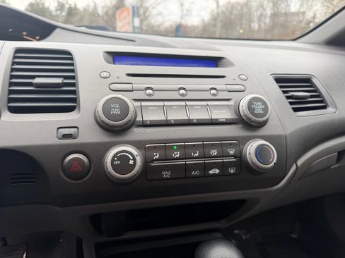 Used 2011 Honda Civic LX image 24