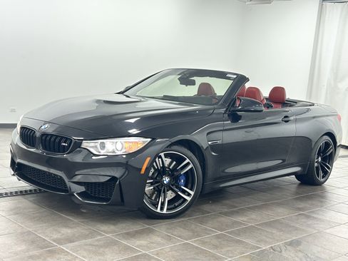 Used 2016 BMW M4 Convertible image 2