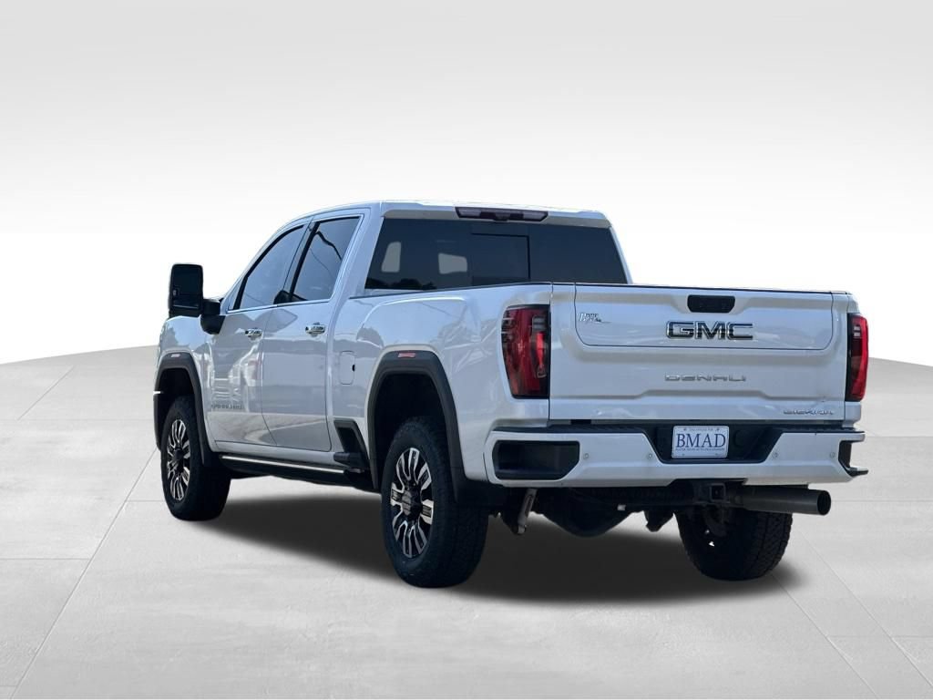 Used 2024 GMC Sierra 2500 Denali Ultimate w/ Max Trailering Package AWD/4WD image 11