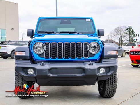 Used 2026 Jeep Wrangler Sport S image 4