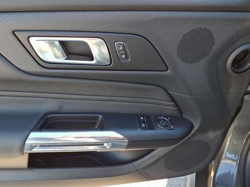 Used 2025 Ford Mustang GT Premium image 15