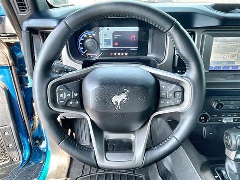 Used 2023 Ford Bronco Outer Banks w/ Sasquatch Package image 4