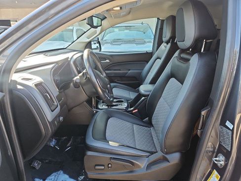 Used 2017 Chevrolet Colorado Z71 RWD image 18