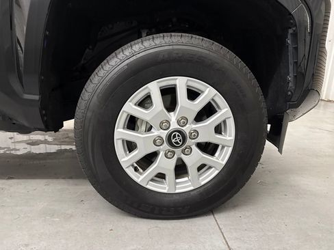 Used 2024 Toyota Tacoma SR5 RWD image 19